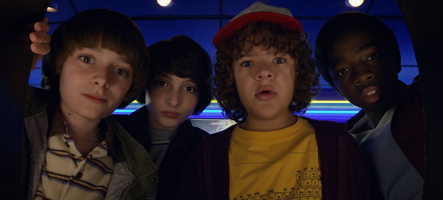 Stranger Things Noah Schnapp Finn Wolfhard Gaten Matarazzo Caleb McLoughlin