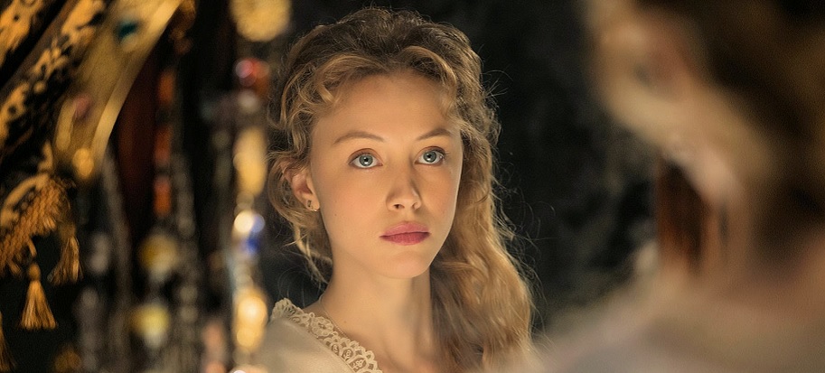 Sarah Gadon