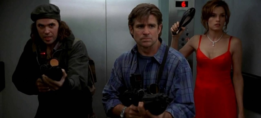 Deep Rising Stephen Sommers Kevin J. O'Connor Treat Williams Famke Janssen