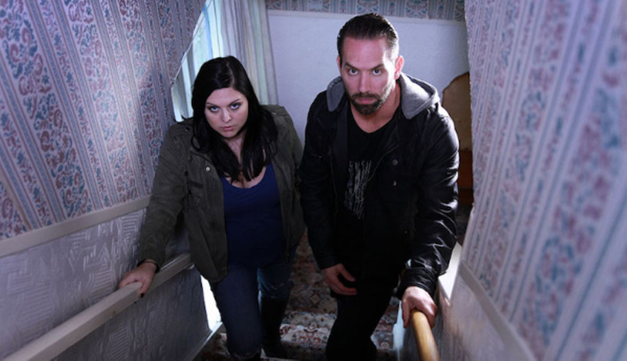 nick groff investigates aith arrow in the head joblo.com horror paranormal television 2019 paranormal lockdown ghosts demons spirits the haunting of hill house