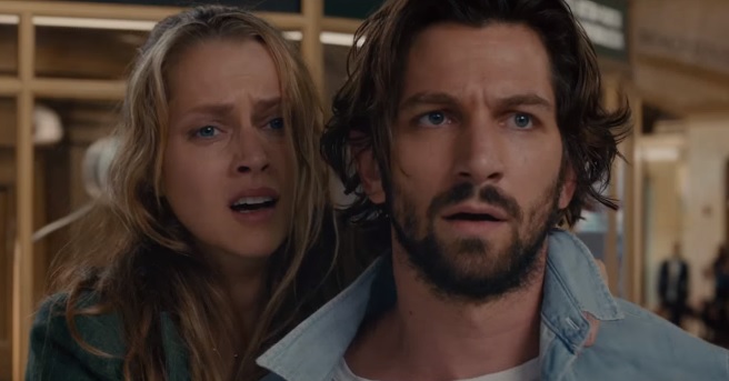 2:22 Paul Currie Teresa Palmer Michiel Huisman
