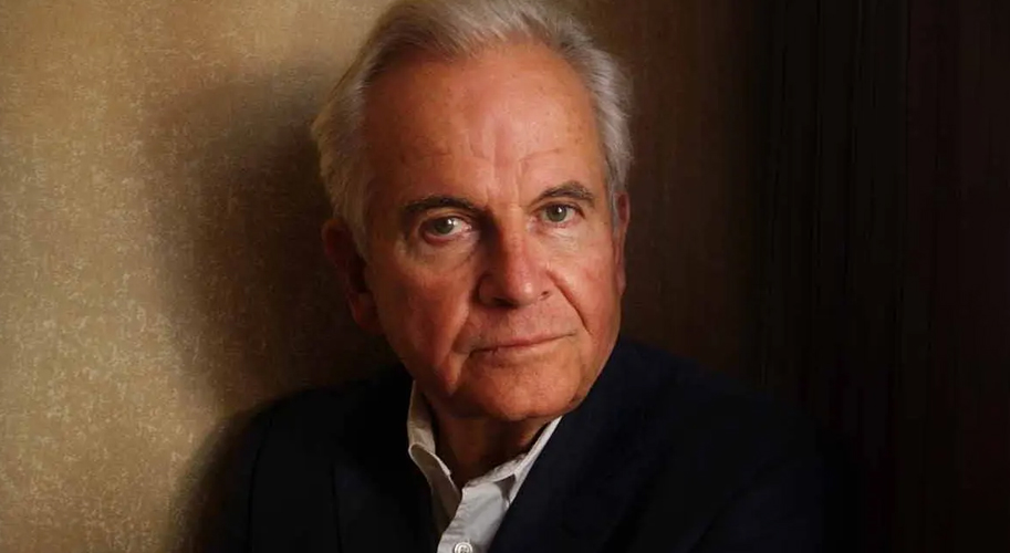 Ian Holm