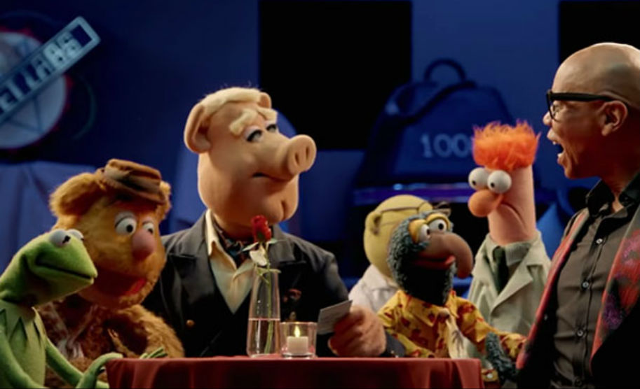 TV Review, disney, Disney+, muppets, Muppets Now, Miss Piggy, kermit the frog