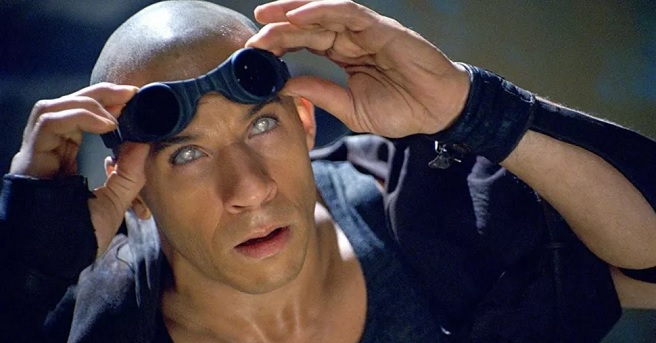 JoBlo's own Lance Vlcek shares his pick for the best scene in David Twohy's 2000 film Pitch Black, starring Vin Diesel