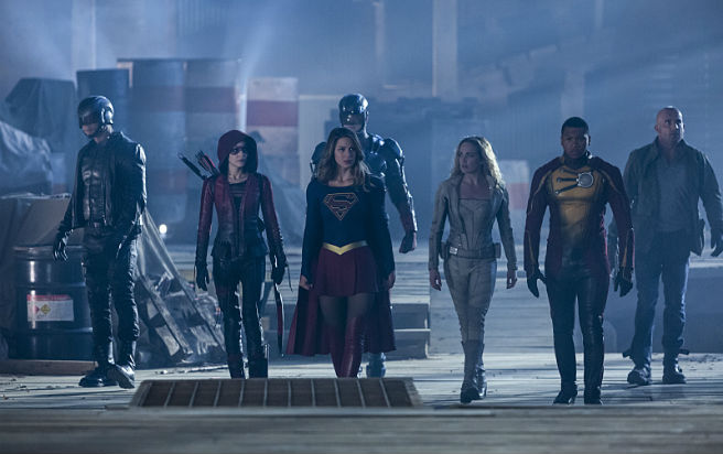 The Flash, DC Comics, Arrow, Legends of Tomorrow, Supergirl, Crossover, TV Review