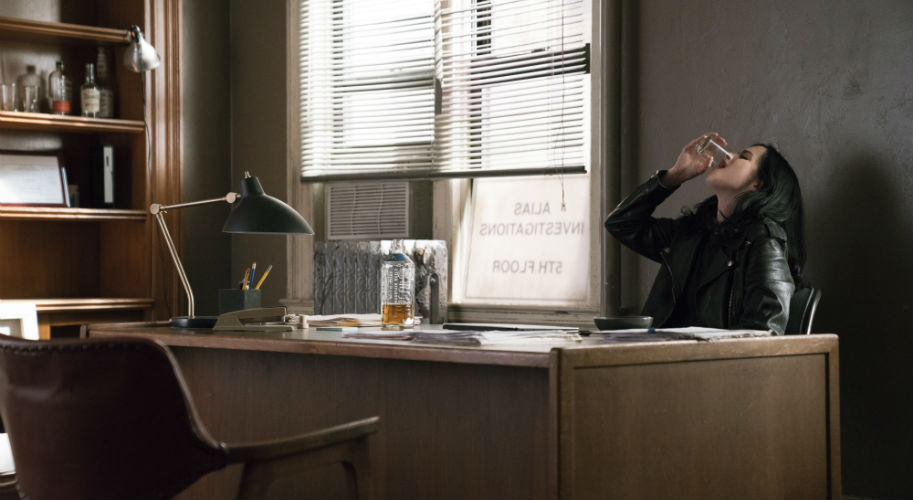Jessica Jones, Netflix, Marvel Studios, TV Review, Kristyn Ritter, Janet McTeer, Drama, Superhero, Comic Book