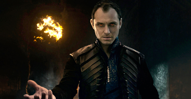 King Arthur: Legend of the Sword Charlie Hunnam Jude Law Guy Ritchie