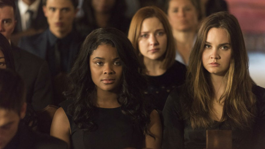 Light as a Feather, Horror, TV Review, Hulu, Peyton List