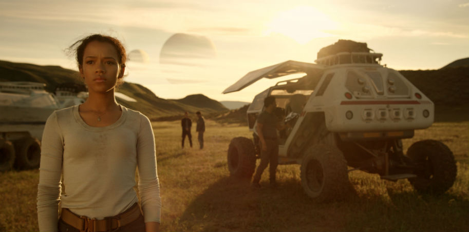 Lost in Space, TV Review, Netflix, Lost in Space TV Review, Science Fiction, Drama, Toby Stephens, Molly Parker, Parker Posey