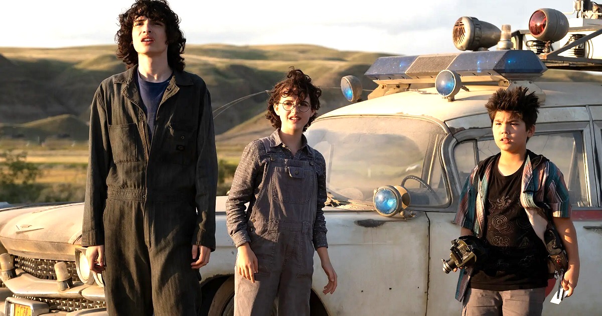 Mckenna Grace and Finn Wolfhard are the focus of two new clips from Ghostbusters: Afterlife. Also featuring Logan Kim and Celeste O'Connor.