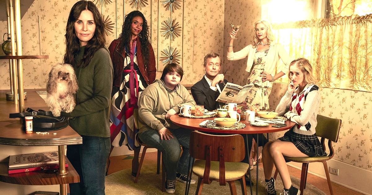 Sneak peek video shows a scene from the horror comedy series Shining Vale that features Courteney Cox, Greg Kinnear, and Sherilyn Fenn.