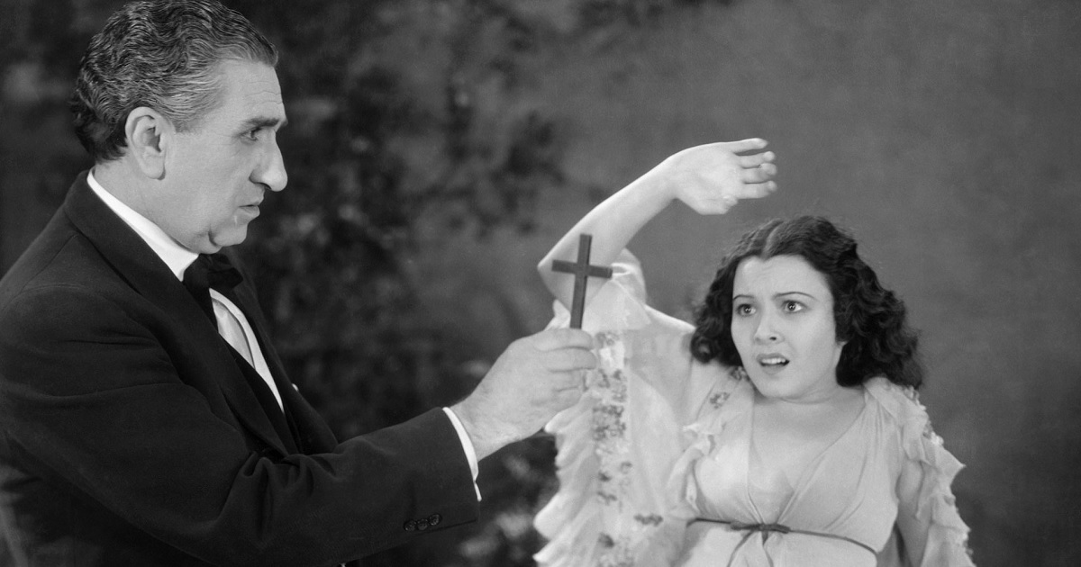 Chris and Paul Weitz will co-write and co-direct Spanish Dracula, about their grandmother Lupita Tovar's experience making the 1931 film.