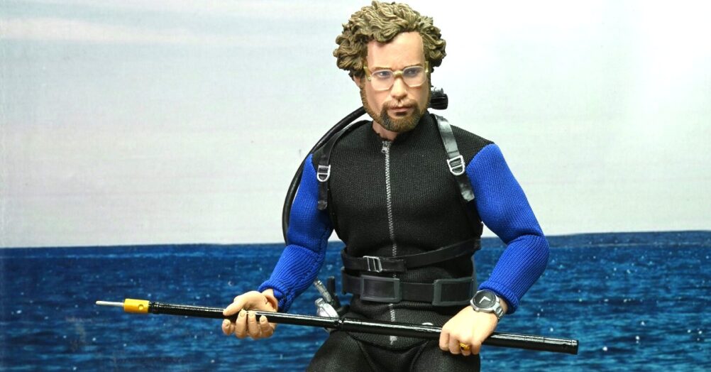 The collectibles makers at NECA are releasing another Matt Hooper figure with the likeness of Richard Dreyfuss, this one in diving gear.
