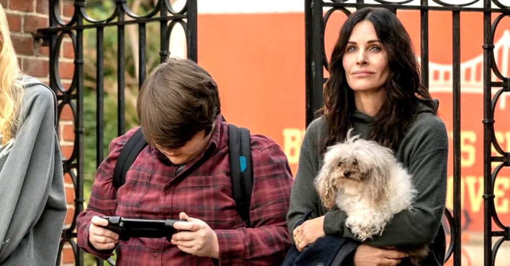 Courteney Cox says that the Starz horror comedy series Shining Vale has her excited about her acting career again. Premieres this weekend