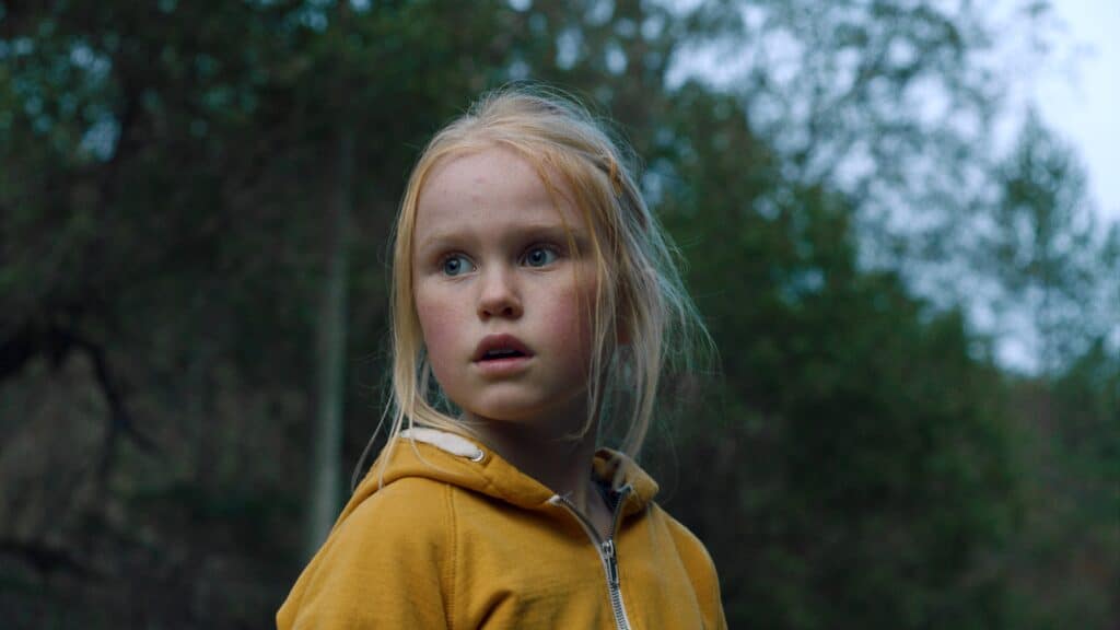 Ida (Rakel Lenora Flottum) can't believe what she's seeing in The Innocents (2021).