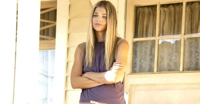 Kate Miner of Shameless and Behind the Mask: The Rise of Leslie Vernon stars in the pandemic horror thriller Stay Safe.