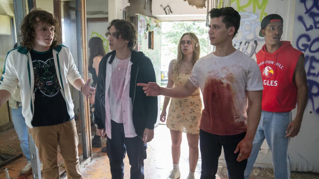 Brianne Tju, Drew Scheid, Uriah Shelton, Benjamin Wadsworth, and Lo Graham try and figure out what's happening in Unhuman (2022).