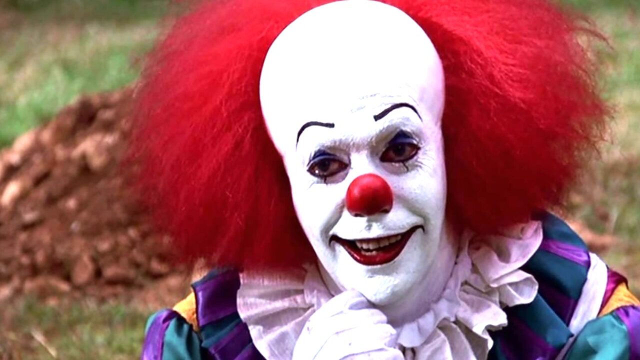 fordøjelse Opaque udkast Pennywise: The Story of IT exclusive clip looks at the casting of Tim Curry