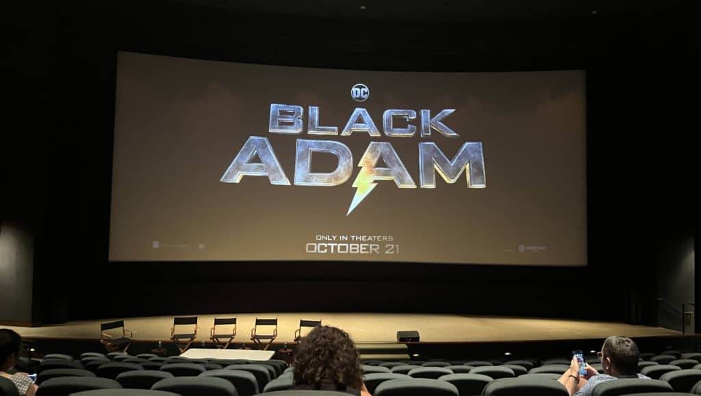 La pantalla en el evento Black Adam Trailer #2.