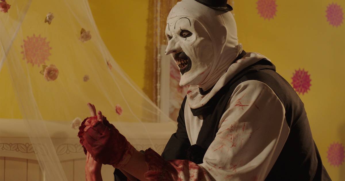 Arrow in the Head shares an EXCLUSIVE clip from Terrifier 2, which is returning to theatres this weekend due to fan demand!