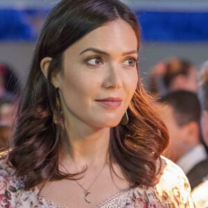 Mandy Moore has signed on to star in season 2 of the Peacock series Dr. Death, with Edgar Ramirez as Paolo Macchiarini