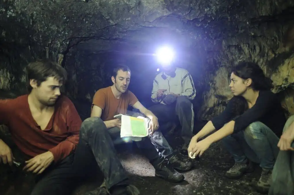 La Cueva In Darkness We Fall