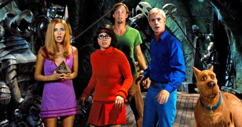 Scooby-Doo: Monsters Unleashed, Sarah Michelle Gellar, James Gunn, Daphne, Velma, kiss