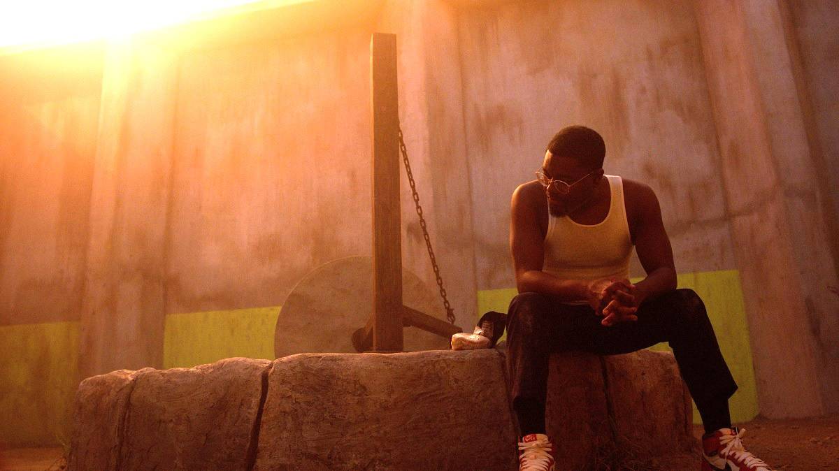 Trailer shows Lil Rel Howery in the sci-fi horror movie The Mill, which starts streaming on the Hulu service in October