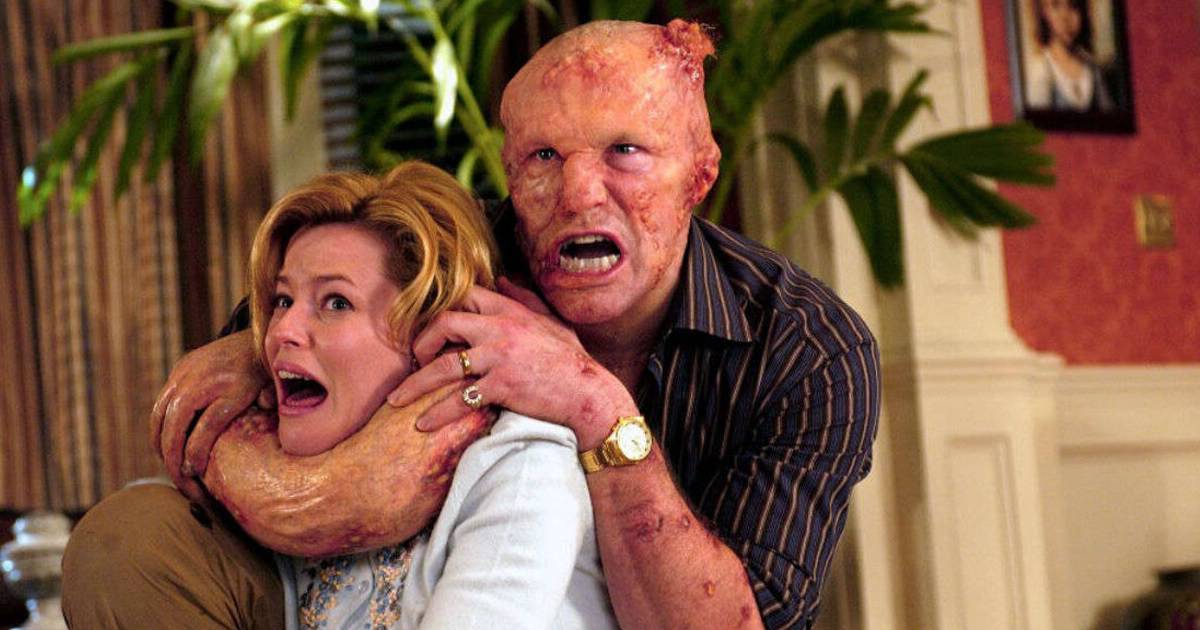 Slither (2006) – WTF Happened to This Horror Movie?