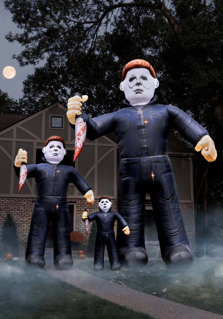 Halloween: new inflatable Michael Myers decorations range from 8 feet to 25 feet tall!