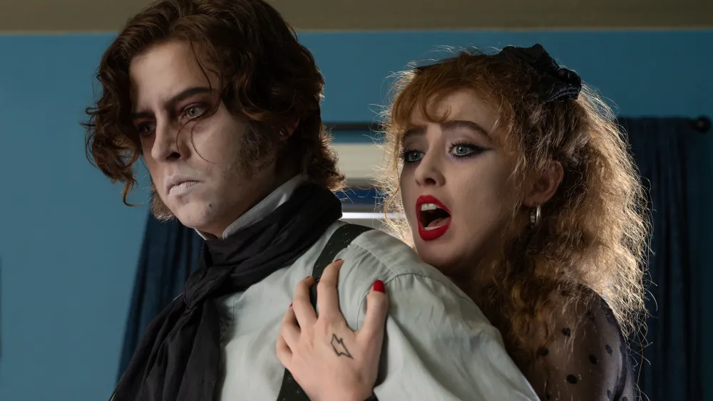 Cole Sprouse and Kathryn Newton in Lisa Frankenstein (2024).