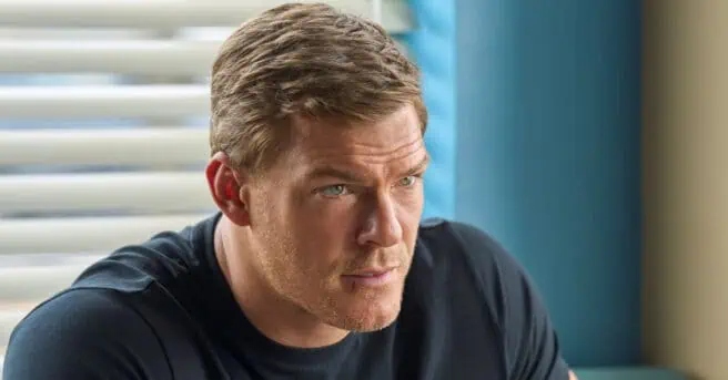 Alan Ritchson Reacher