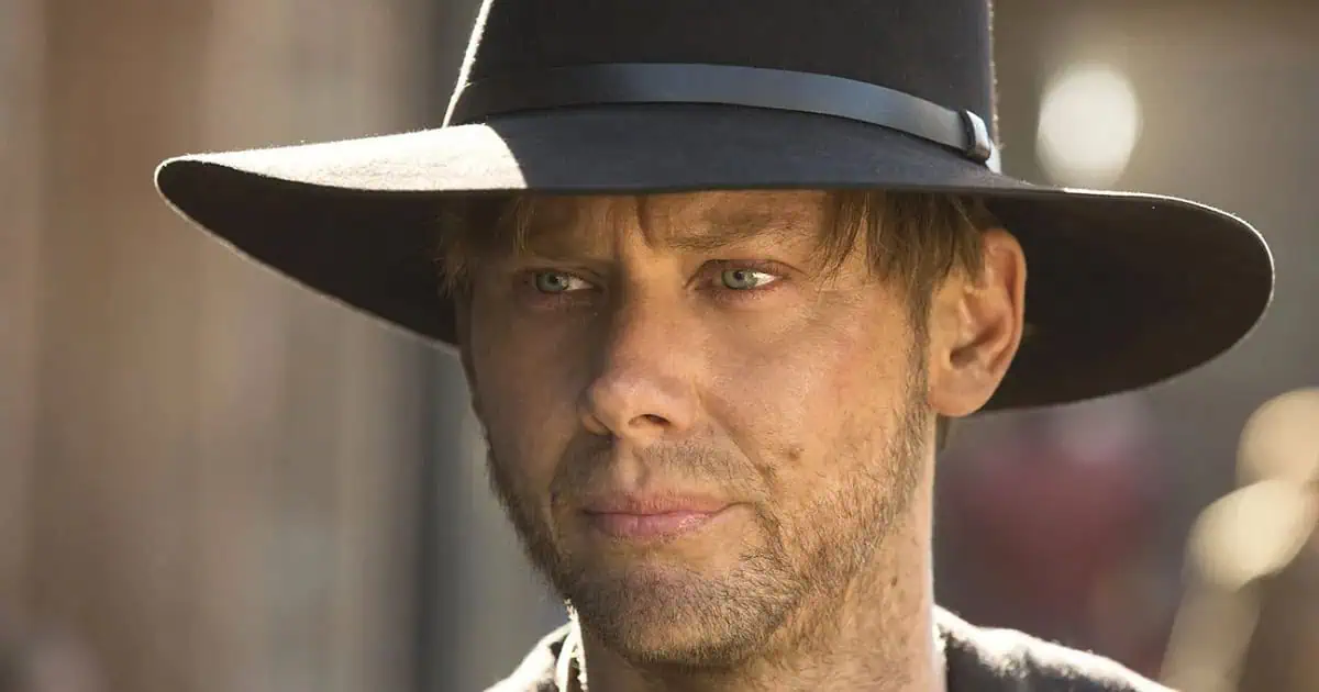 Jimmi Simpson will be a series regular alongside Lauren Cohan and Jeffrey Dean Morgan in The Walking Dead: Dead City season 3