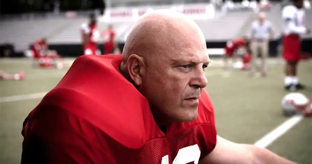 JoBlo interviews with the stars of sports drama The Senior: Michael Chiklis, Mary Stuart Masterson, and Rob Corddry