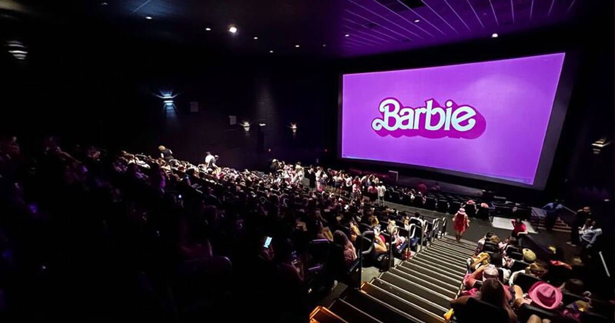 Netflix’s Ted Sarandos says that they will stick to Warner Bros.’ current 45-day theatrical window