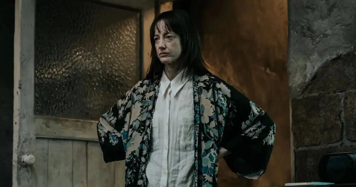 Stephen Graham and Andrea Riseborough star in the thriller Heel, which is heading for a March release. Check out the trailer!