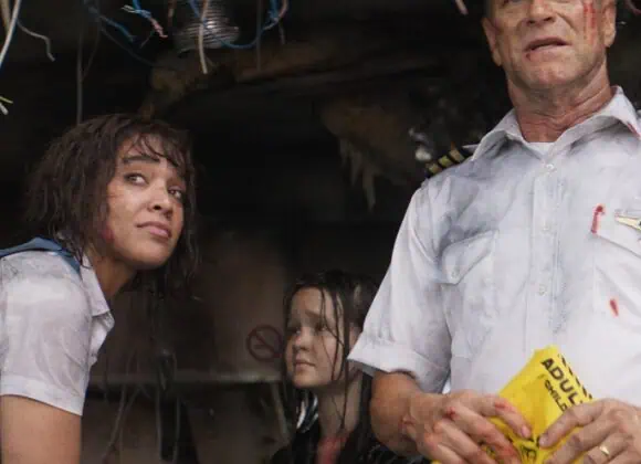 A full trailer has been released for Deep Blue Sea director Renny Harlin's new shark thriller Deep Water, starring Aaron Eckhart