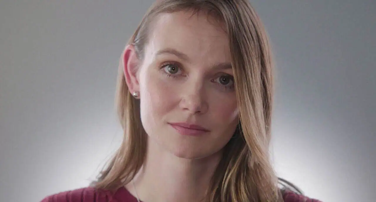 Arrow in the Head reviews the AI thriller Serena, starring Steven Strait and Andi Matichak (with Matichak as the sinister chatbot)