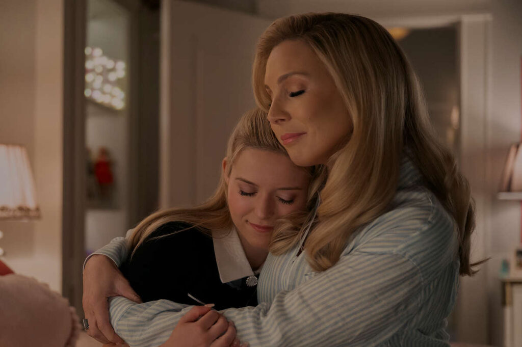 Elle, mom