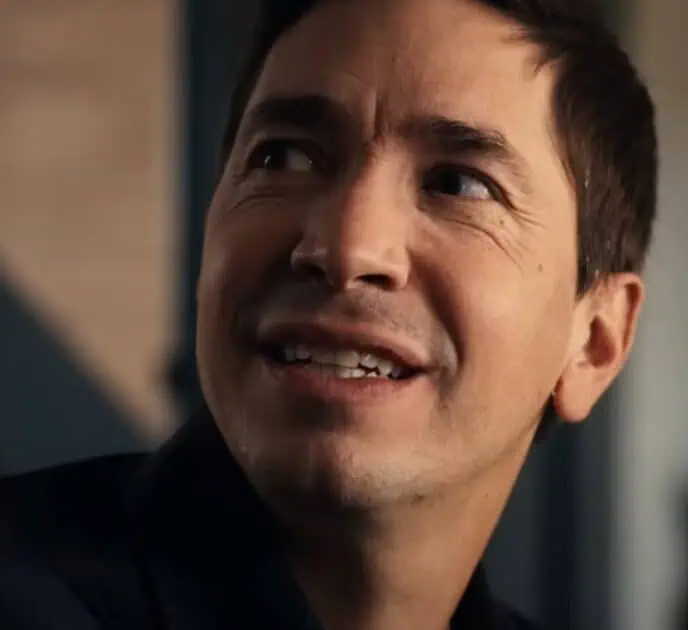 Justin Long is reteaming with Coyotes director Colin Minihan for the killer bee movie Stung, co-starring Iris Apatow