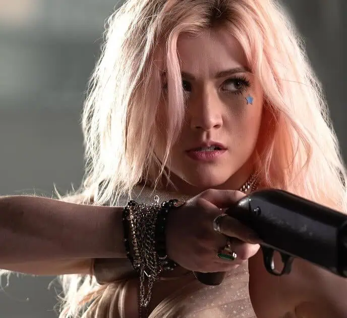 Katherine McNamara and Kate Beckinsale are set to star in the shark thriller White, directed by Jake West and filming this summer