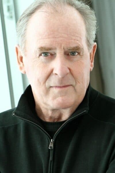 Peter MacNeil
