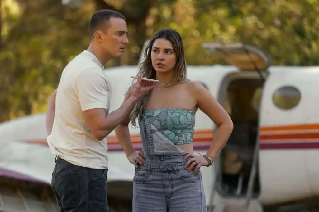 Outer Banks. (L to R) Drew Starkey as Rafe, Madelyn Cline as Sarah Cameron in episode 508 of Outer Banks. Cr. Jackson Lee Davis/Netflix © 2026