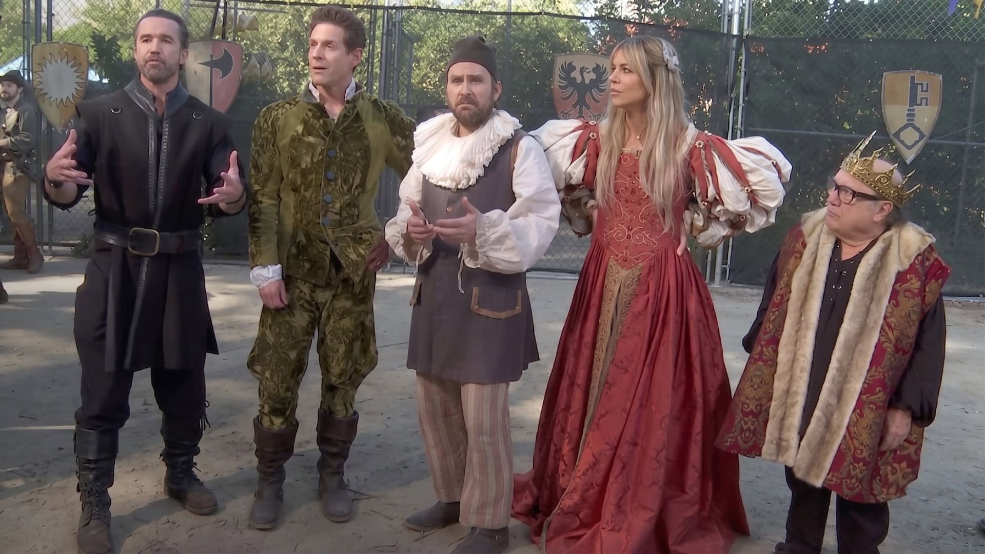 The Gang from It's Always Sunny in Philadelphia in funny poses